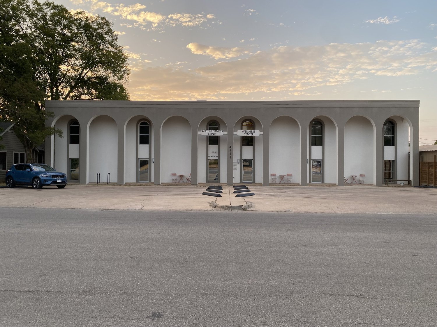 The clinic building at 4111 Marathon Boulevard, with tall white arches along the front.